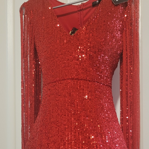 Dress - Picture 3 of 5